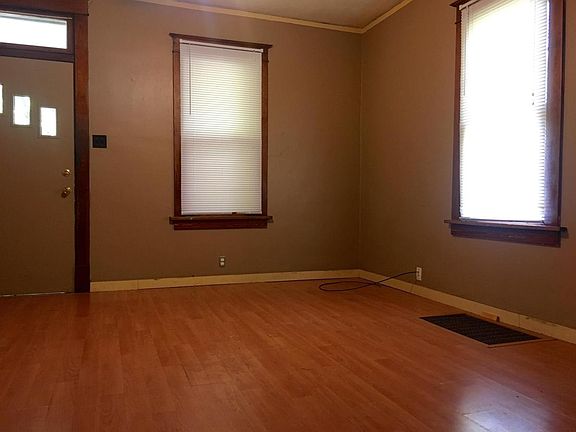 2nd image of 640 Orchard St #640