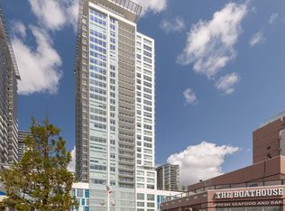 908 Quayside Dr #807, New Westminster, BC V3M 0L4