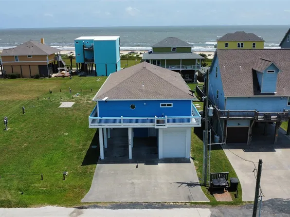 2108 Mills St, Pt Bolivar, TX 77650