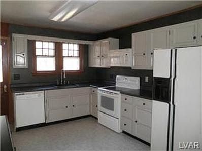 3rd image of 2648 W Scenic Dr