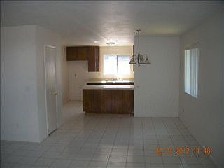 4th image of 820 Hollister St #A