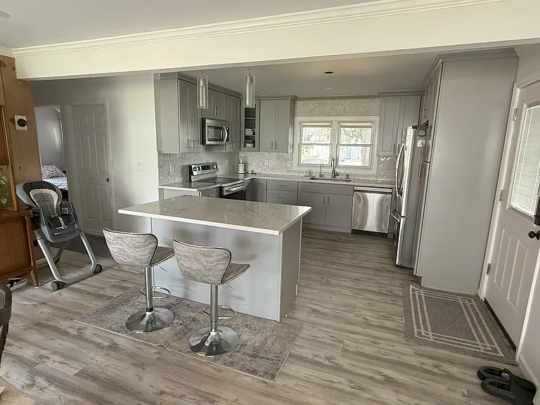 168 Red Maple Dr E — Photo 4