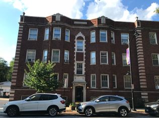 36 Harrison St APT 3, Oak Park, IL 60304
