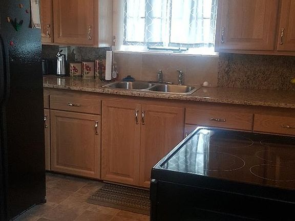 5th image of 4625 E 29th Ave