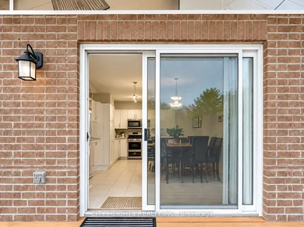 31 Madden Pl, Clarington, ON L1C 5H4