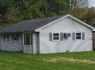8380 Adler Rd, Lambertville, MI 48144