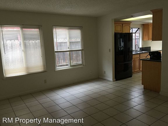 5th image of 7335 Meadowgate Dr