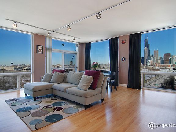 Living Room/Dining Room