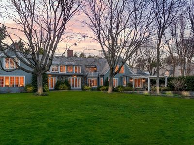 106 Fernwood Rd, Brookline, MA, 02467