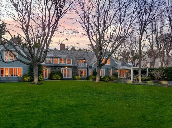 106 Fernwood Rd, Brookline, MA 02467