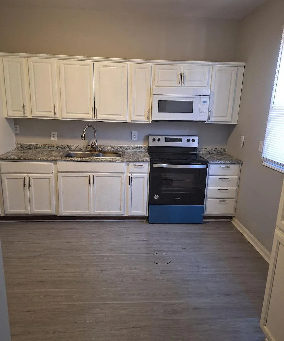 4 bed, 1716 sqft, $1,500 — Photo 4