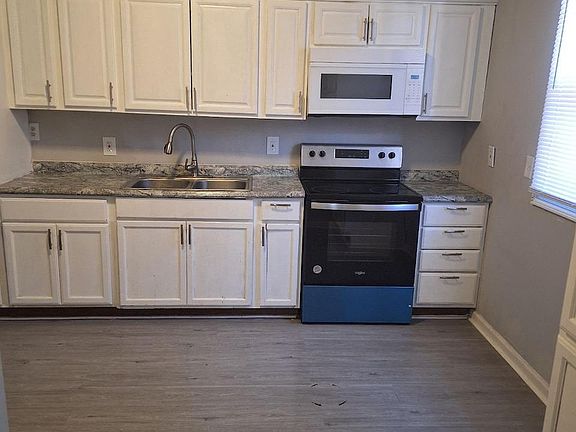 4th image of 176 Clarendon St