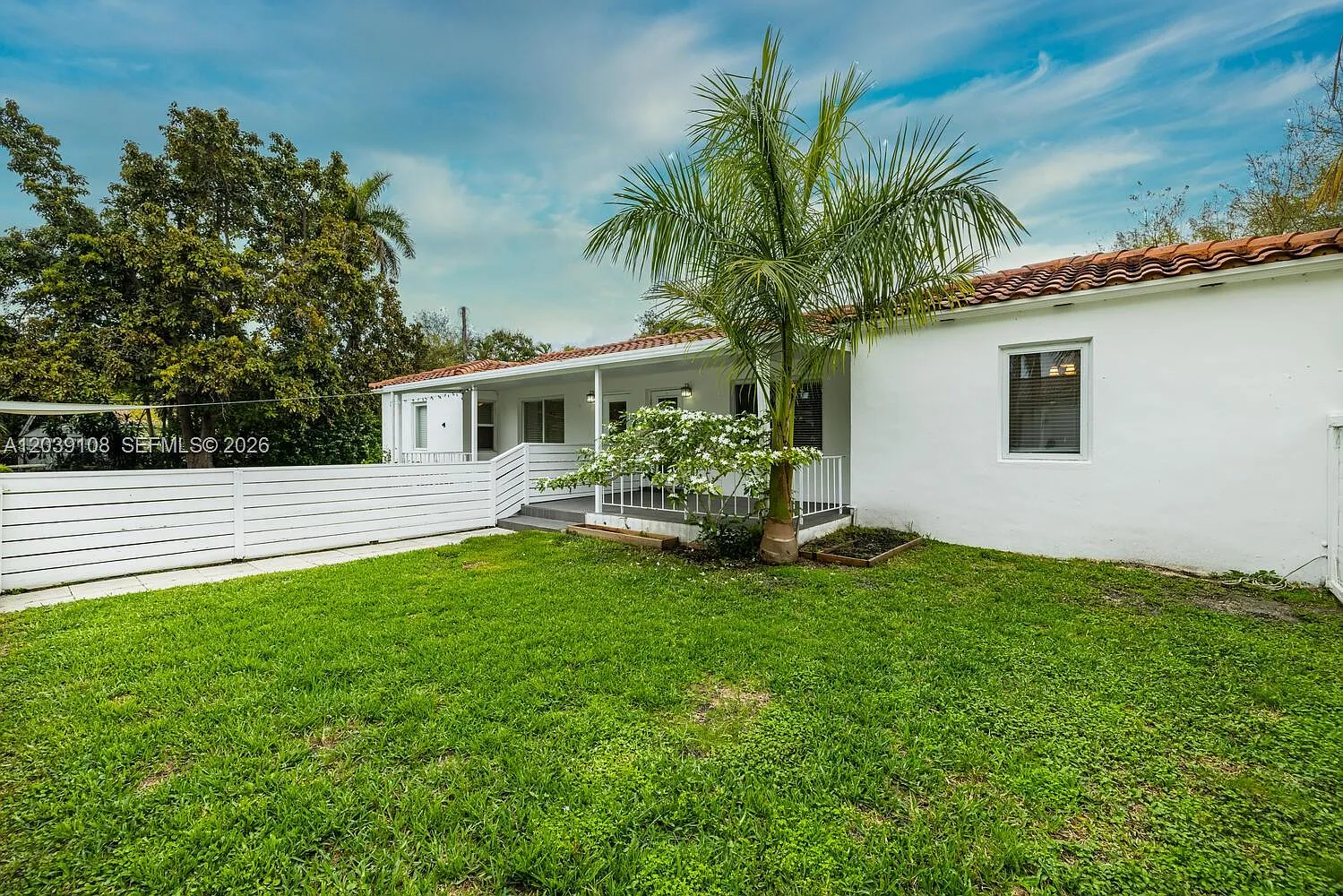 Biscayne Lawn Extension — Photo 1