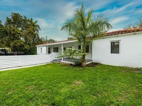 1029 NE 113th St S, Miami, FL