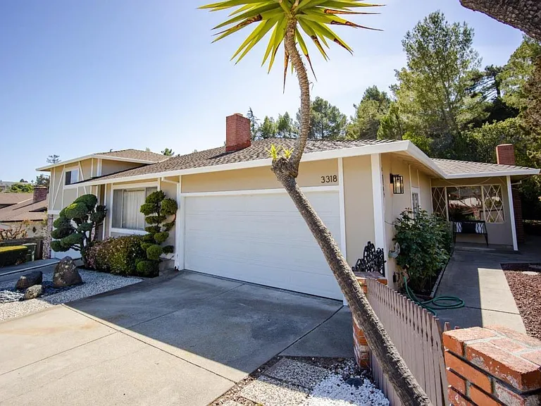 3318 Glendora Dr — Photo 1
