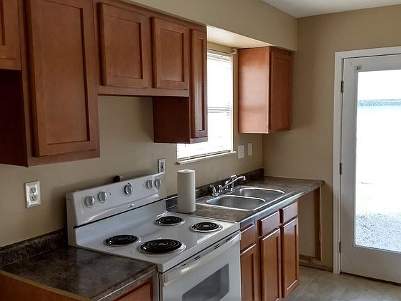 4th image of 86 Ramsey Dr