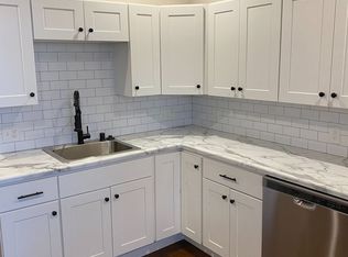 2314 W Wells St APT 4, Milwaukee, WI 53233