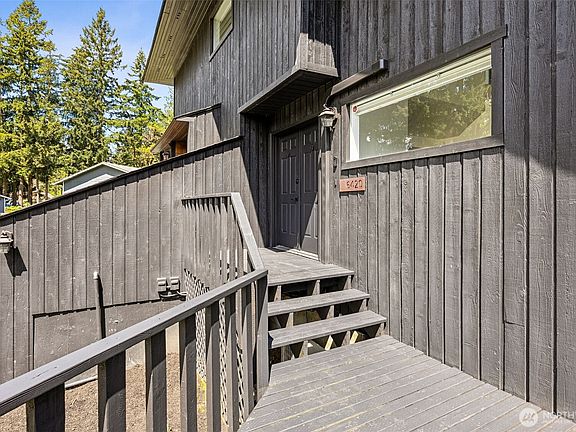 3rd image of 6420 195th Avenue E