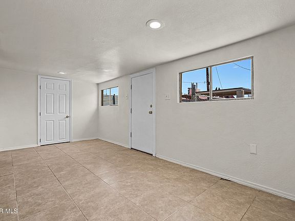 5th image of 209 N Seville Dr #B