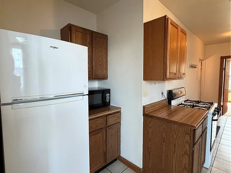 1005 Elmwood Ave #3 — Photo 3