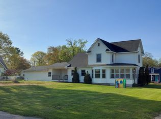 212 Meridian St, Spring Lake, MI 49456