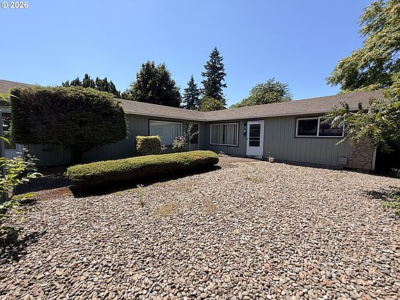 3rd image of 6223 SE 93rd Ave