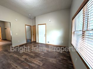 863 Clark St N, Saint Paul, MN 55130