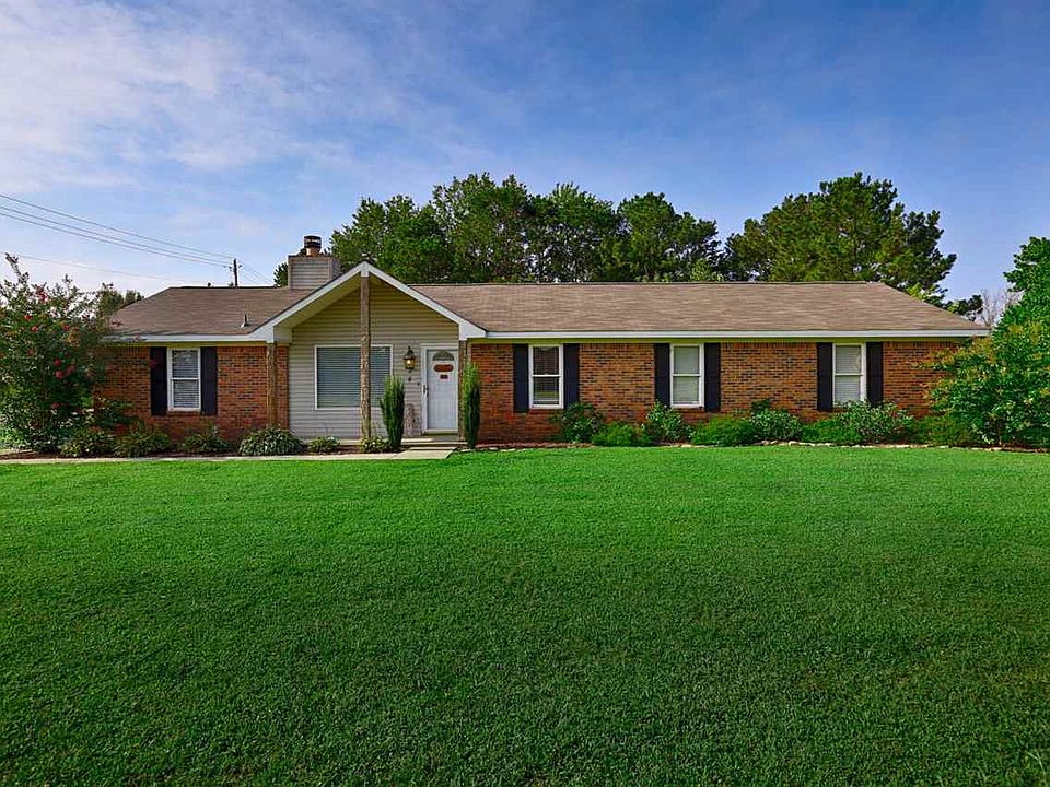 1st image of 124 Collins Ln