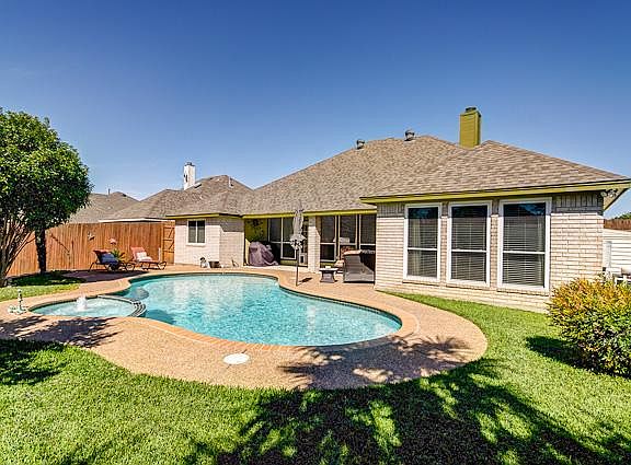 4th image of 8480 Emerald Cir