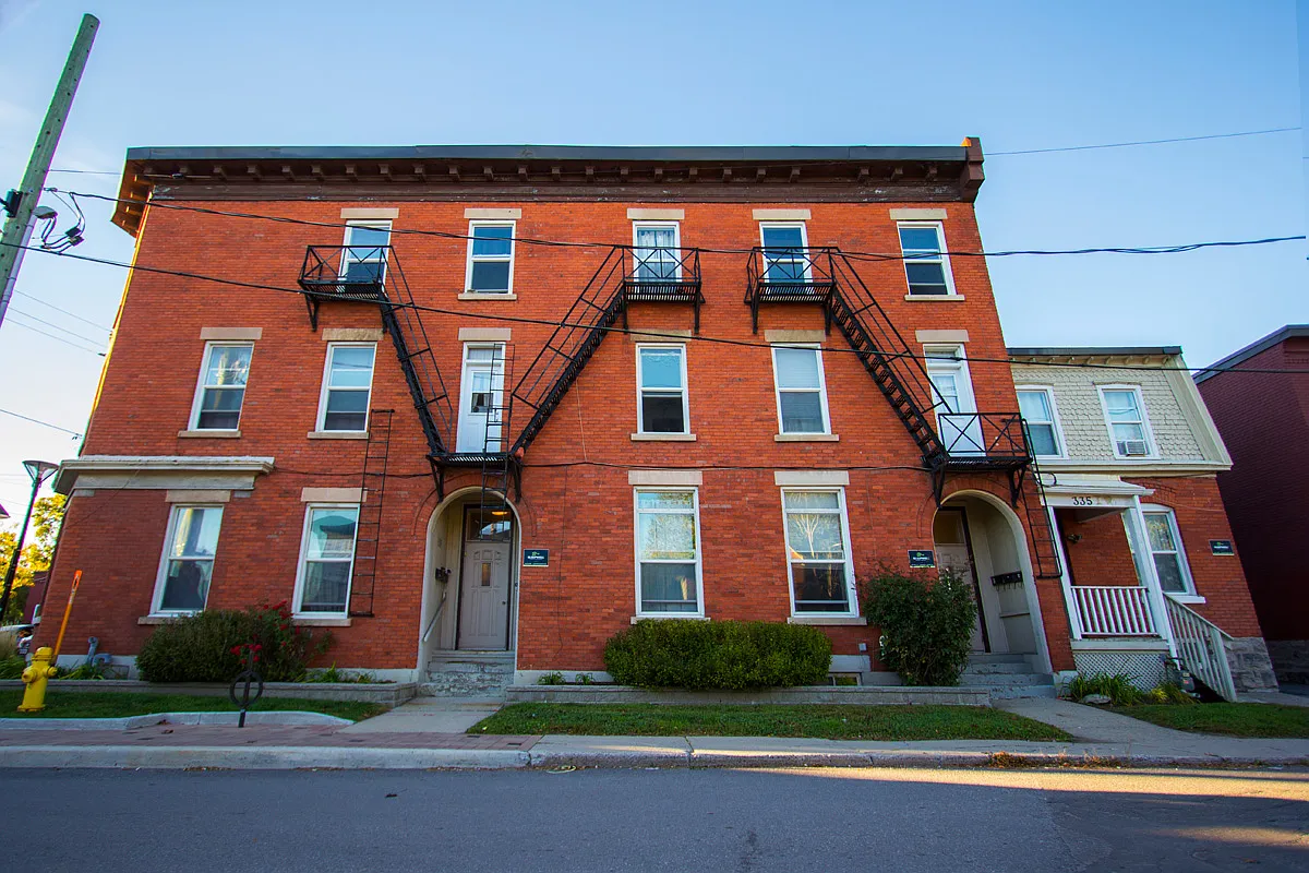 337 James Street — Photo 2