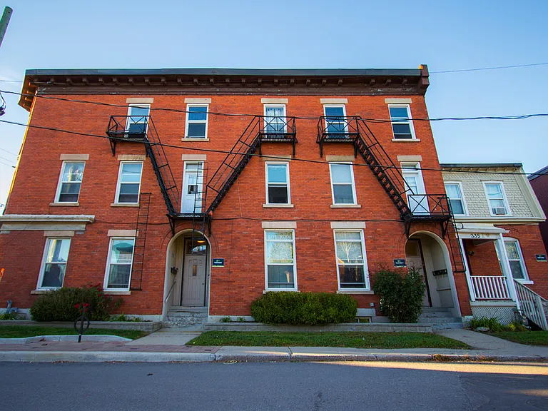 337 James St #1 — Photo 2