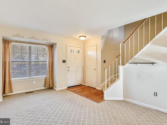 2nd image of 6832 Chasewood Cir