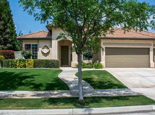 10108 Hyacinth Dr, Bakersfield, CA