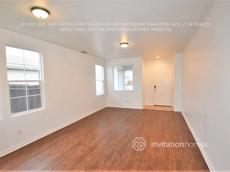 5542 Ravine Ct — Photo 2