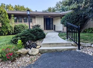 37 Stonecrest Dr, Saint Joseph, MO 64506