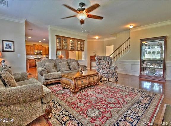 5th image of 1409 Rosemont Dr