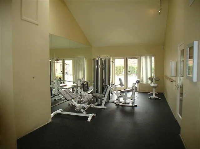 15263 Maturin Dr #10 — Photo 21