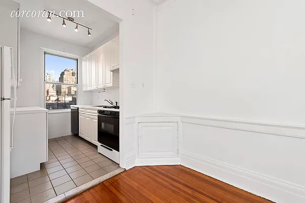 Sold by Corcoran | media 12