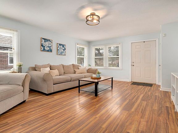 5th image of 1508 Greenwood Ave