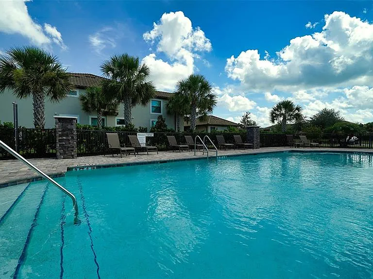 5710 Palmer Cir #201 — Photo 51