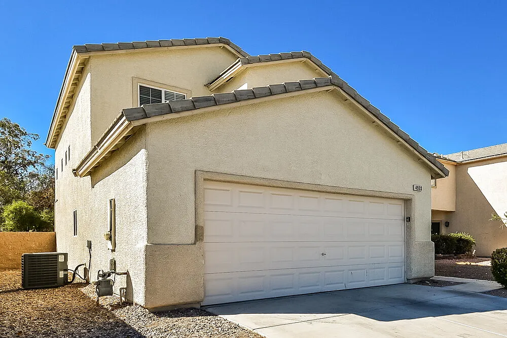 4 bed, 2.5 bath, 1684 sqft, $2,195 — Photo 4