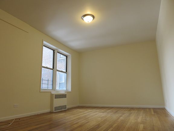 4th image of 350 Sterling St #3901