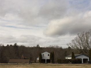 5 Old Usquepaugh Rd, South Kingstown, RI 02892