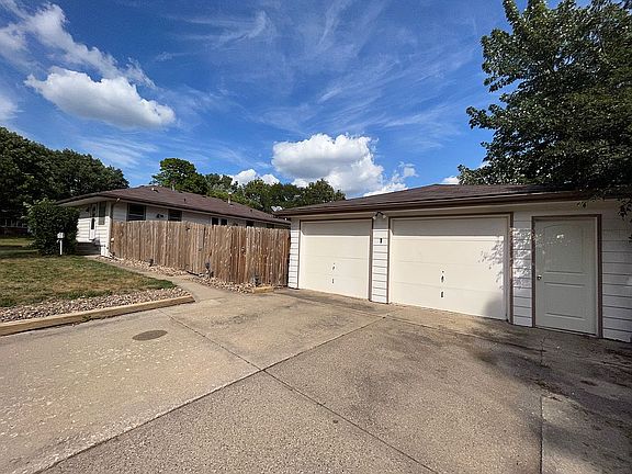 5th image of 2316 Hillside Ave