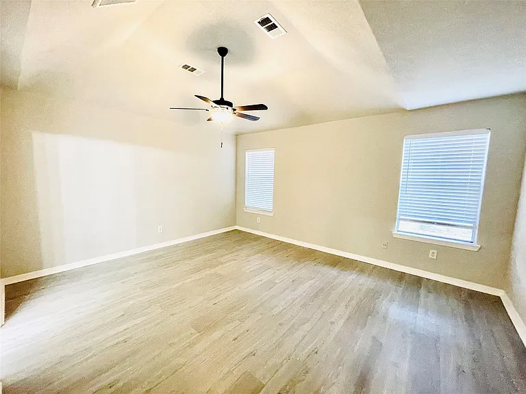 1719 Park Forest Dr — Photo 30