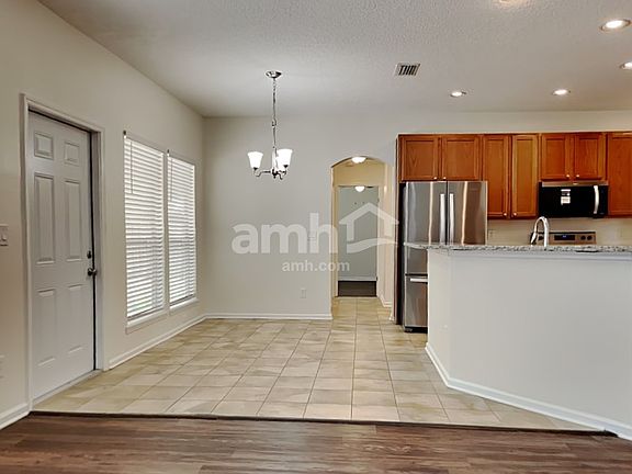 5th image of 1510 Timber Trace Dr