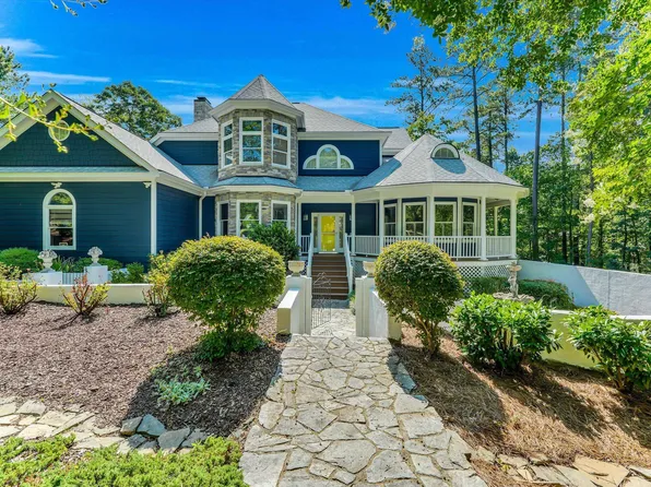 7804 Umstead Forest Dr, Raleigh, NC 27612
