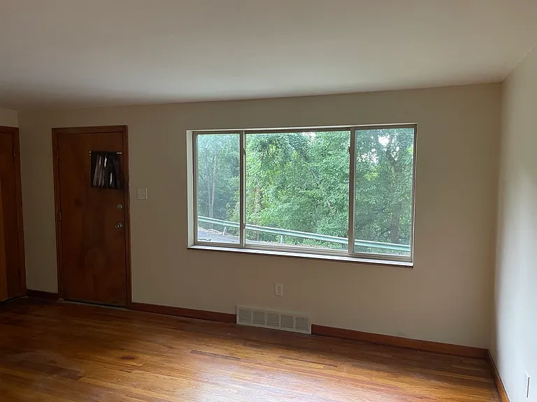 803 Jefferson St — Photo 3