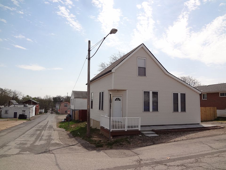 1st image of 900 Erskine Ave
