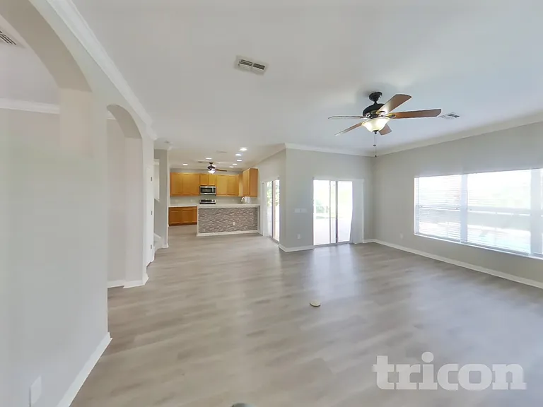 16651 Midsummer Ln — Photo 4